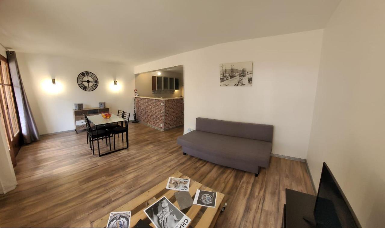 Au Calme, 200M Du Centre T2 Avec Balcon Et Parking Lejlighed Cassis Eksteriør billede