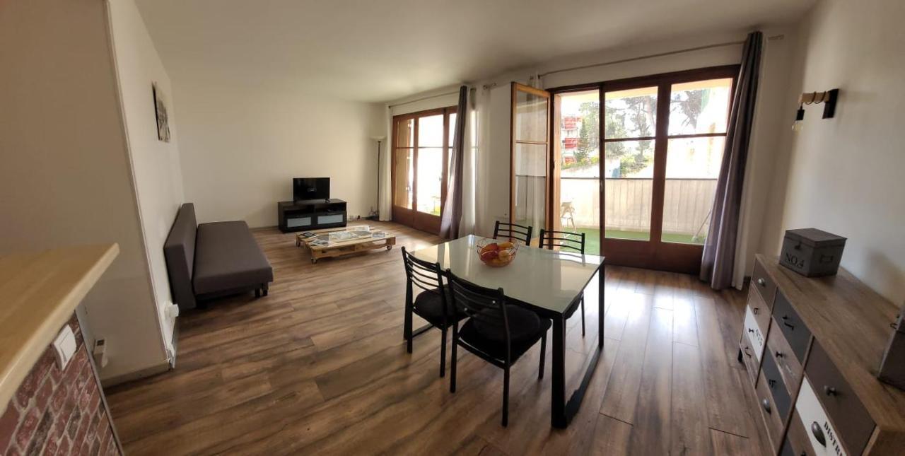 Au Calme, 200M Du Centre T2 Avec Balcon Et Parking Lejlighed Cassis Eksteriør billede