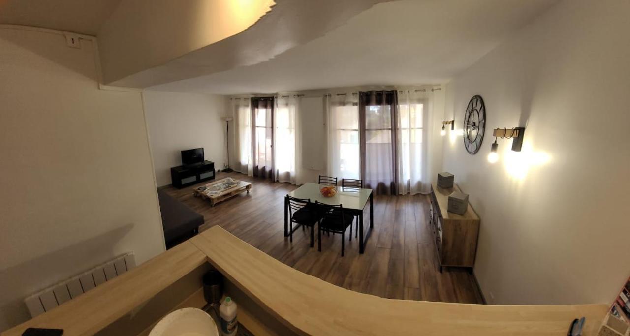 Au Calme, 200M Du Centre T2 Avec Balcon Et Parking Lejlighed Cassis Eksteriør billede
