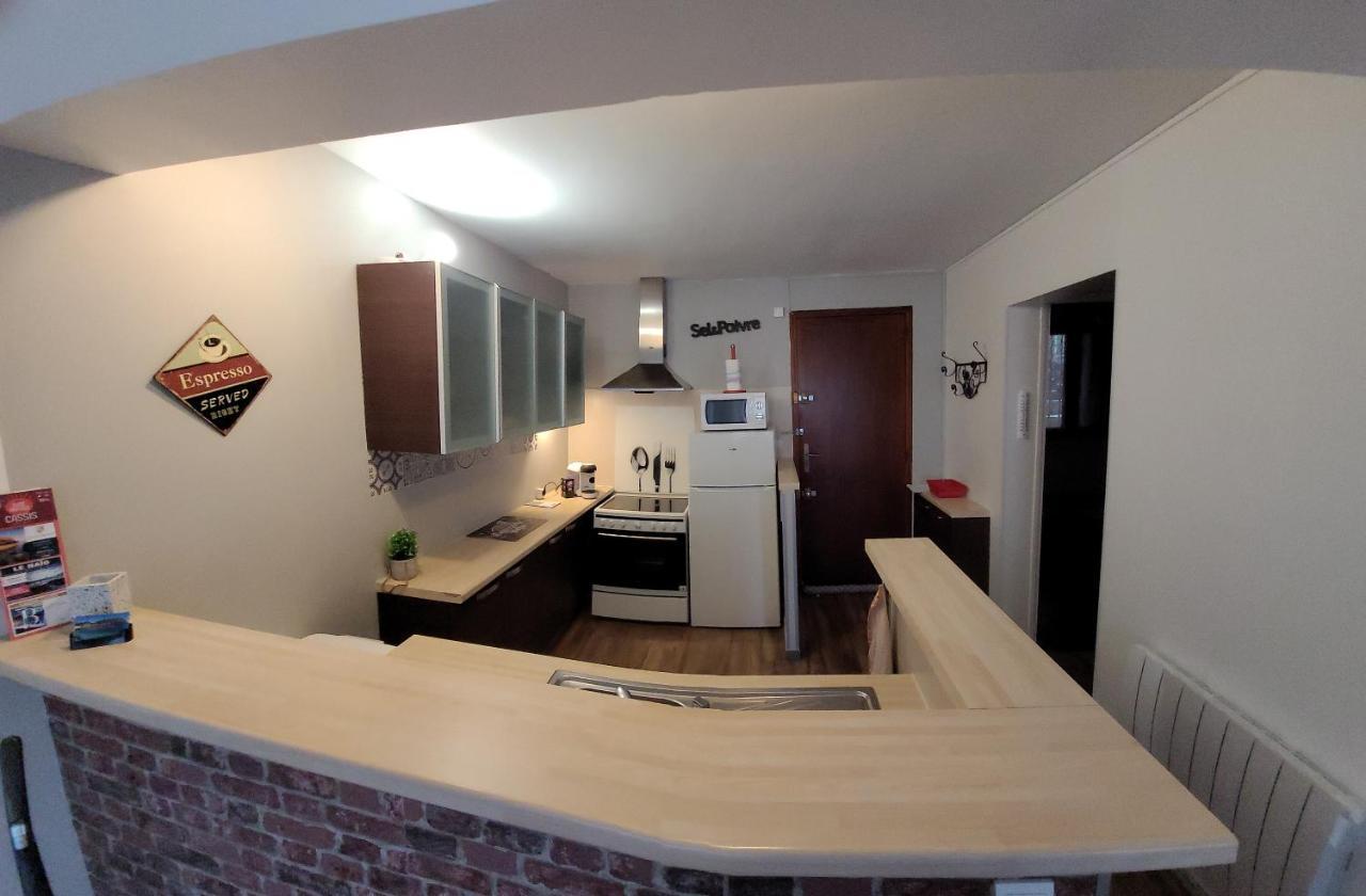 Au Calme, 200M Du Centre T2 Avec Balcon Et Parking Lejlighed Cassis Eksteriør billede