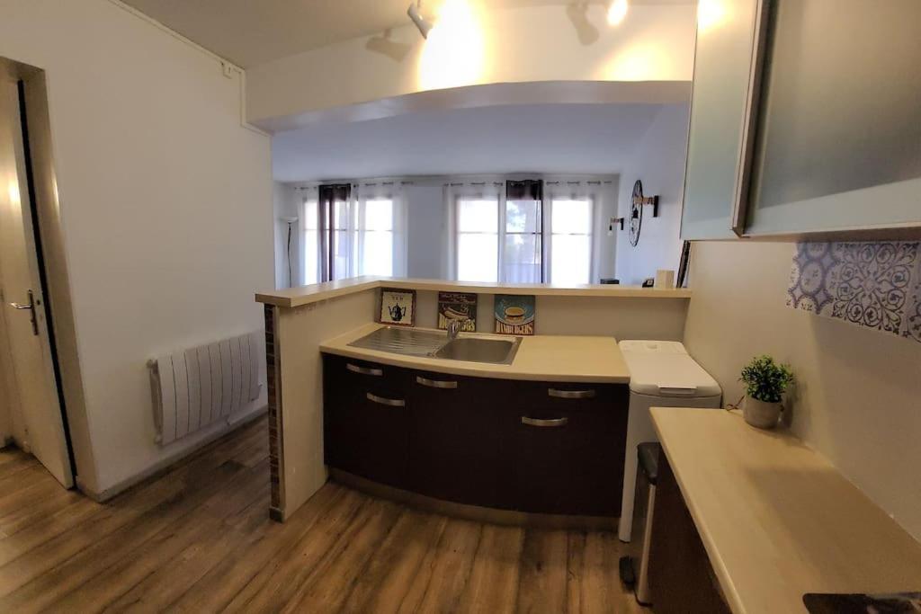 Au Calme, 200M Du Centre T2 Avec Balcon Et Parking Lejlighed Cassis Eksteriør billede