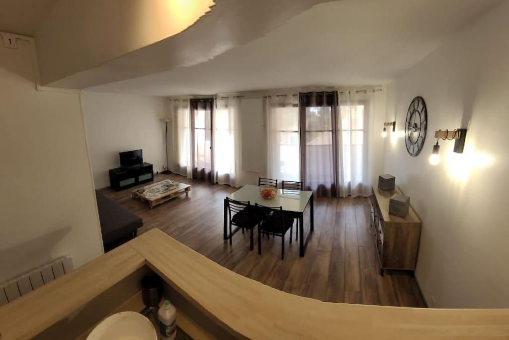 Au Calme, 200M Du Centre T2 Avec Balcon Et Parking Lejlighed Cassis Eksteriør billede